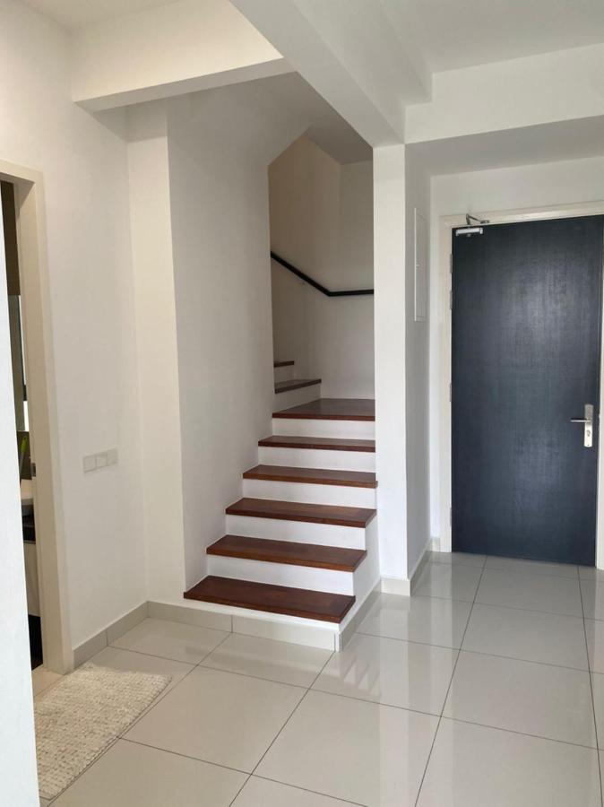Eco Nest 3 Bedroom Duplex Apartment Nusajaya  Εξωτερικό φωτογραφία